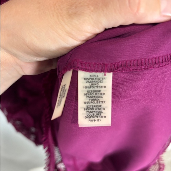 GUESS Sheath Dress Wine Scalloped Women's Size Fringe 8 Sleeveless Short - Picture 6 of 8